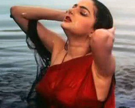 519px x 415px - Mamta Kulkarni, actress - Indpaedia